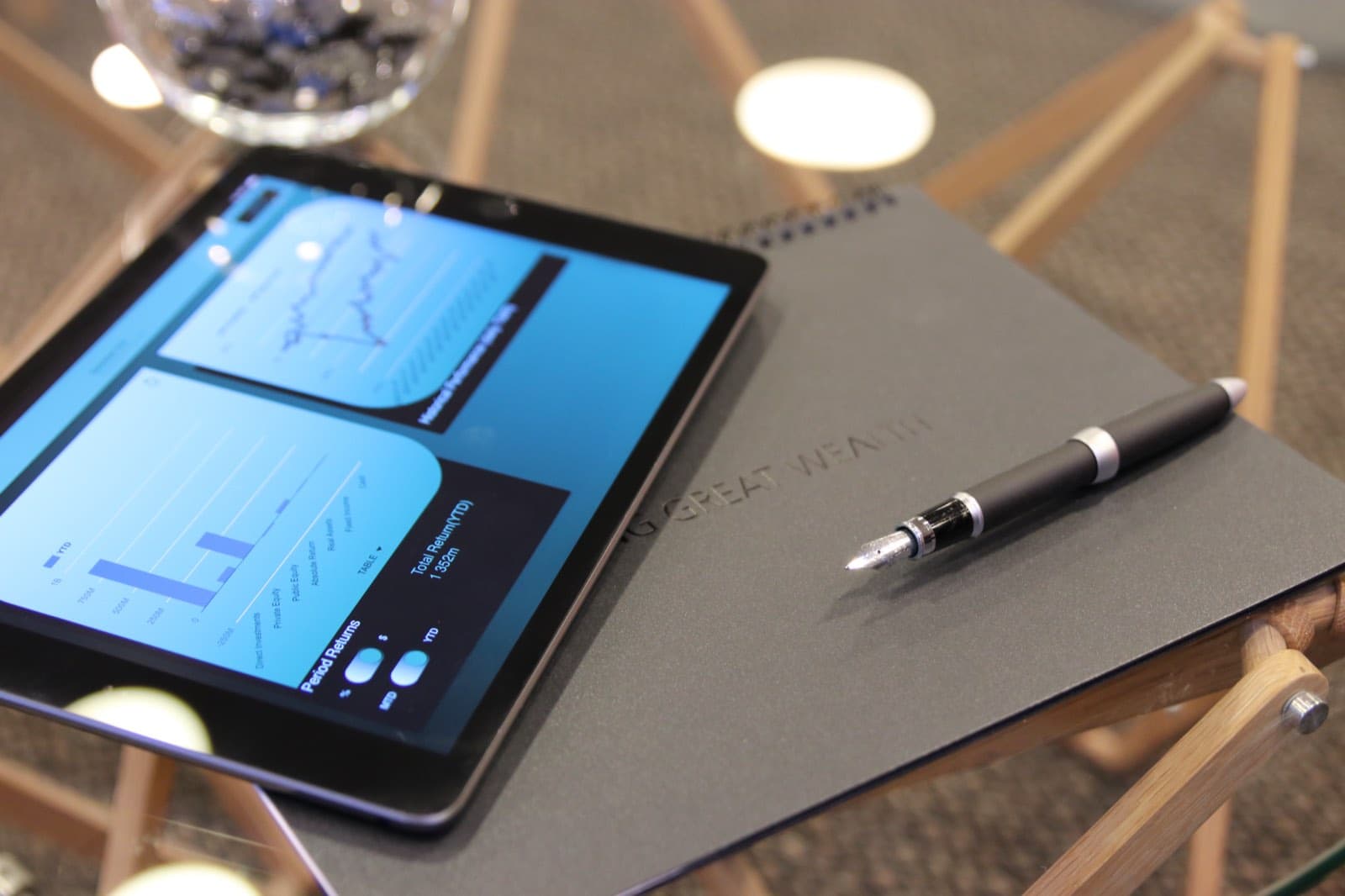 Portfolio performance on a tablet with a fountain pen